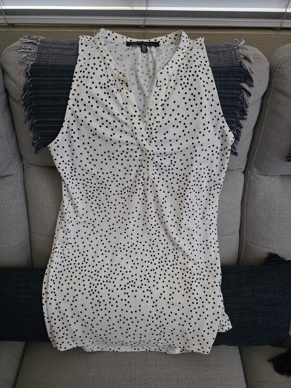 Sleeveless Polka Dot V-Neck Top - White/Black